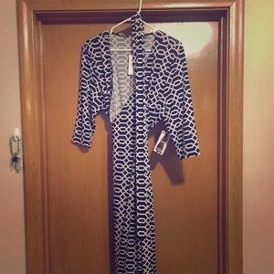 Geometric navy white wrap dress. Kiyonna 1X. NWT.